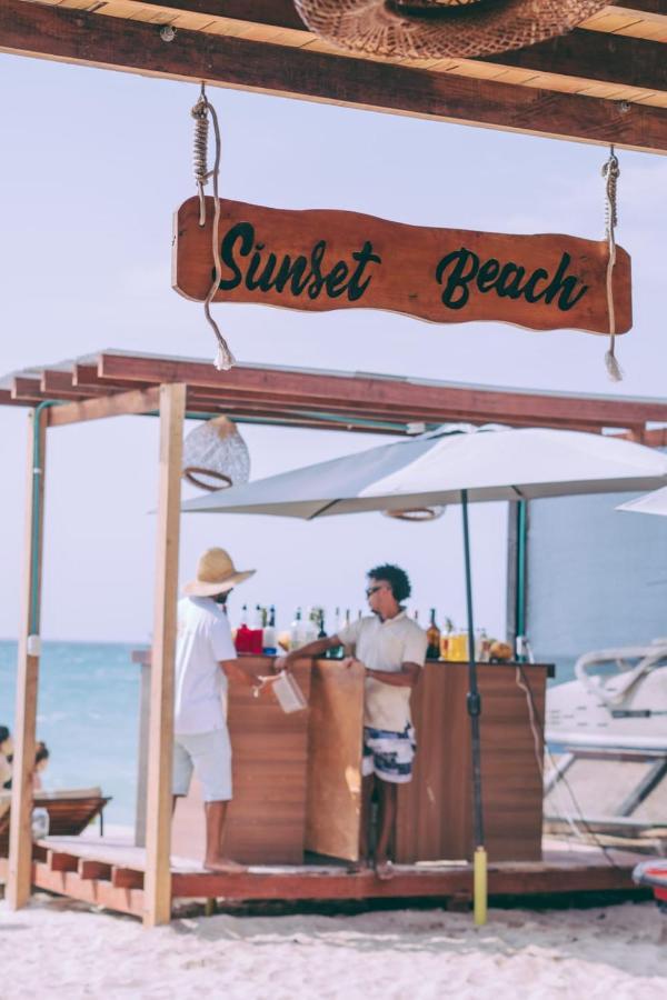 Sunset Beach Плая Бланка Екстериор снимка